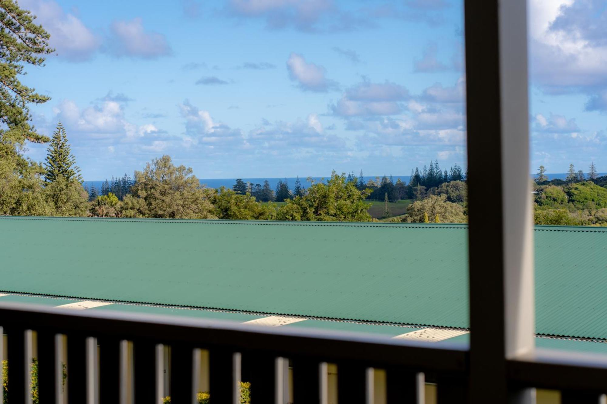 South Pacific Resort Hotel Burnt Pine Exteriör bild
